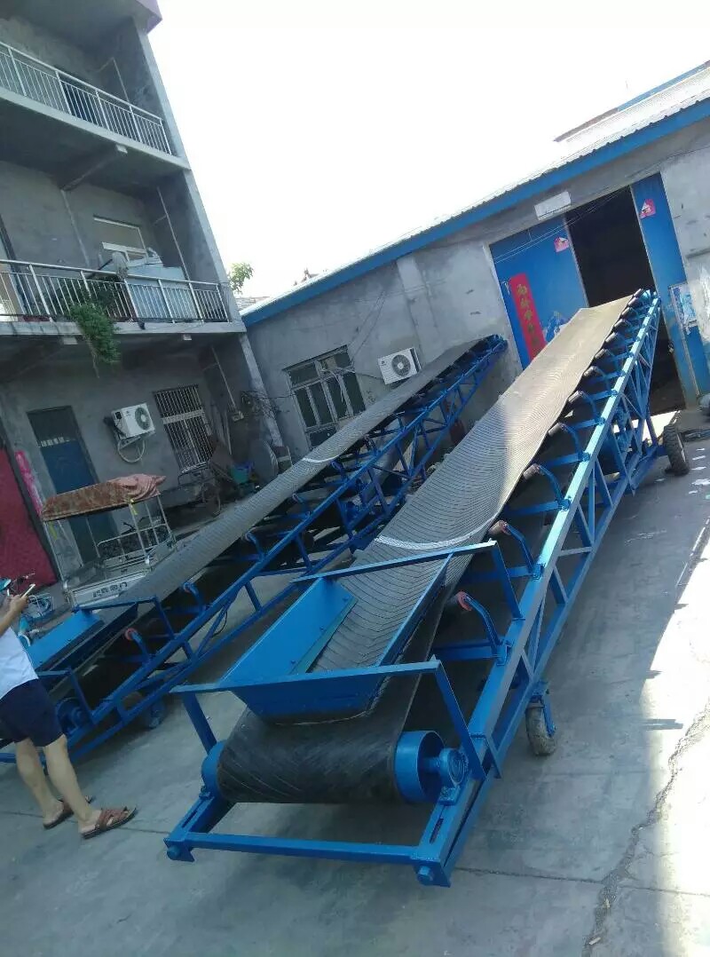 皮帶輸送機(jī)如何防止物料滾滑？